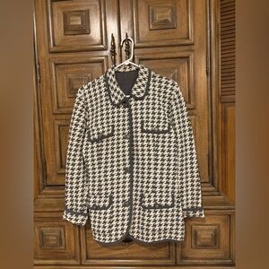 Max Studio Elegant Gray and Cream Jacket